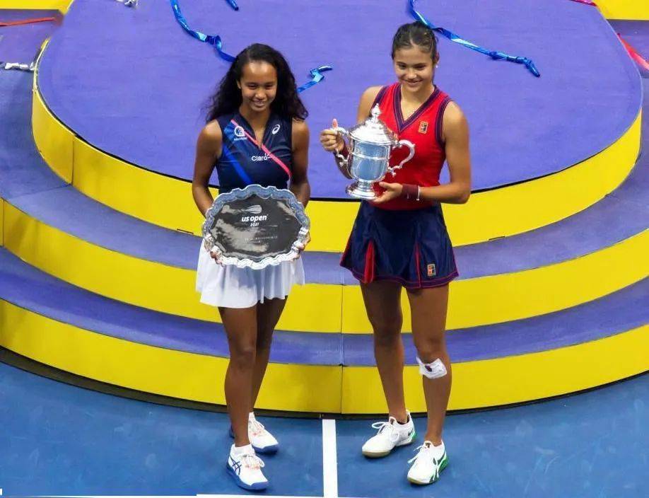 他的表现不 他的表现不