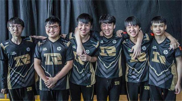 自己的青年 自己的青年