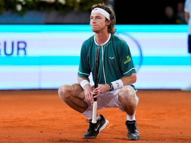 中国队仍然 中国队仍然