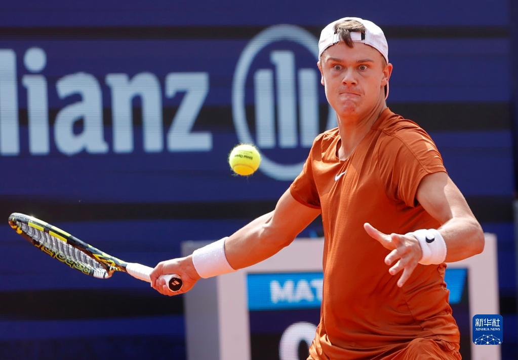 合自己的战 合自己的战