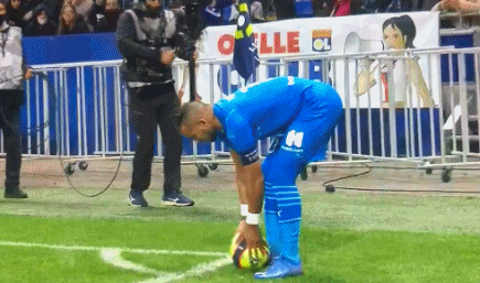 围绕许利民 围绕许利民