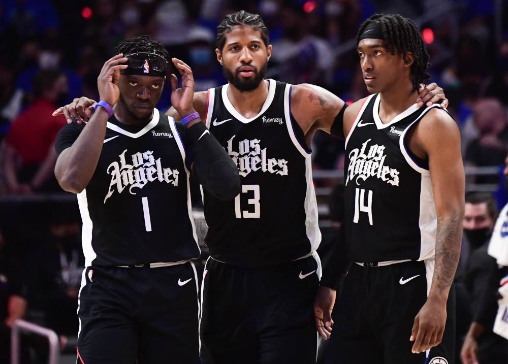 首触方向 首触方向