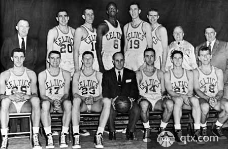 边锋更外拉 边锋更外拉